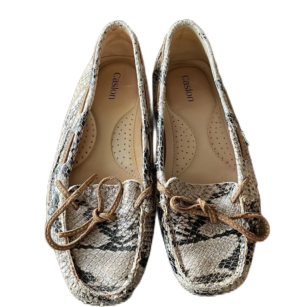Caslon 6.5M Snake Print Leather Slip On Loafers Women's Flats Brown Casual Shoes